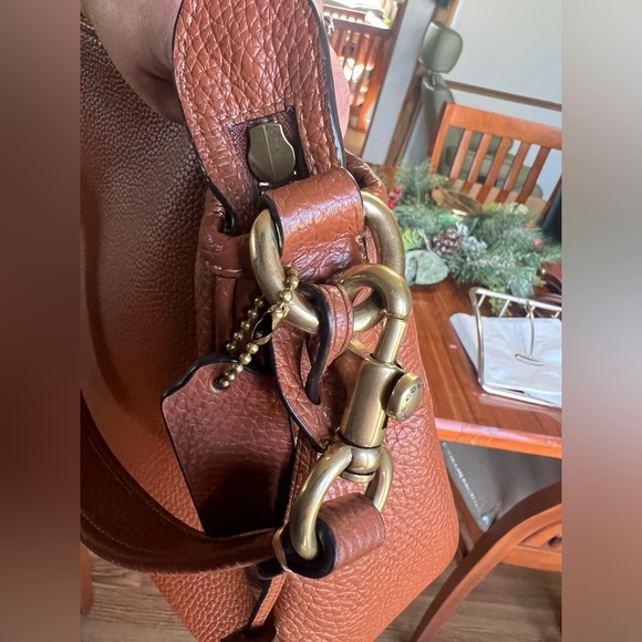 Coach Cary Shoulder Bag - Picture 13 of 17